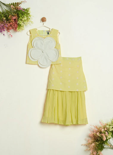 WHITE FLOWER YELLOW SET