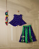 BLUE AND GREEN DUAL SHADED BANDHANI KALI SET